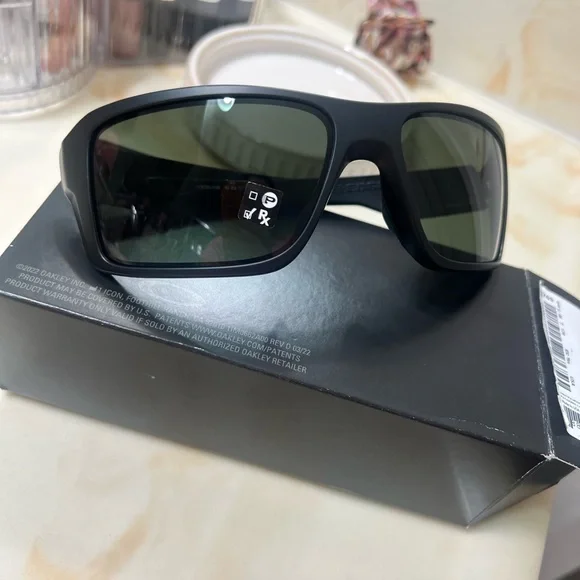 FLASH SALE***Oakley Double Edge Matte sunglasses